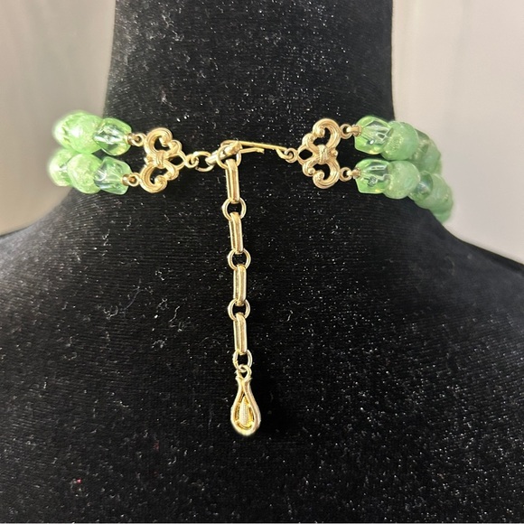 Vintage Coro Green Beaded Two Strand Necklace With Matching Clip on Earrings - Picture 8 of 8